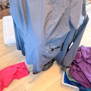 Gray Cherokee Xfinity scrub tops